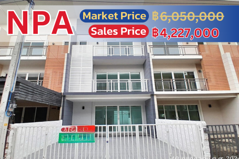 🏡 Modern 3-Story Townhouse in Bangkok, Prime Location! 🏡